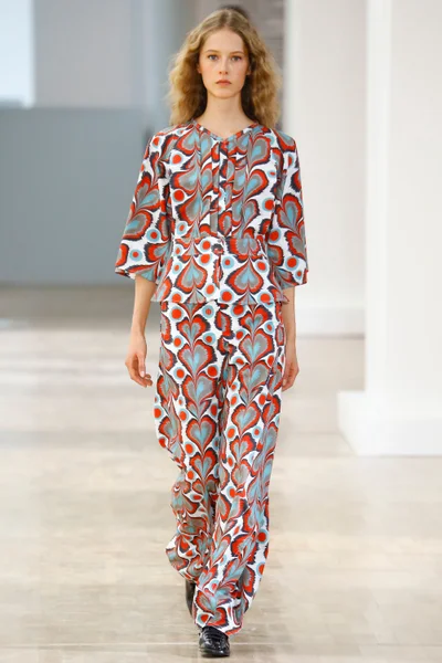 Look 18